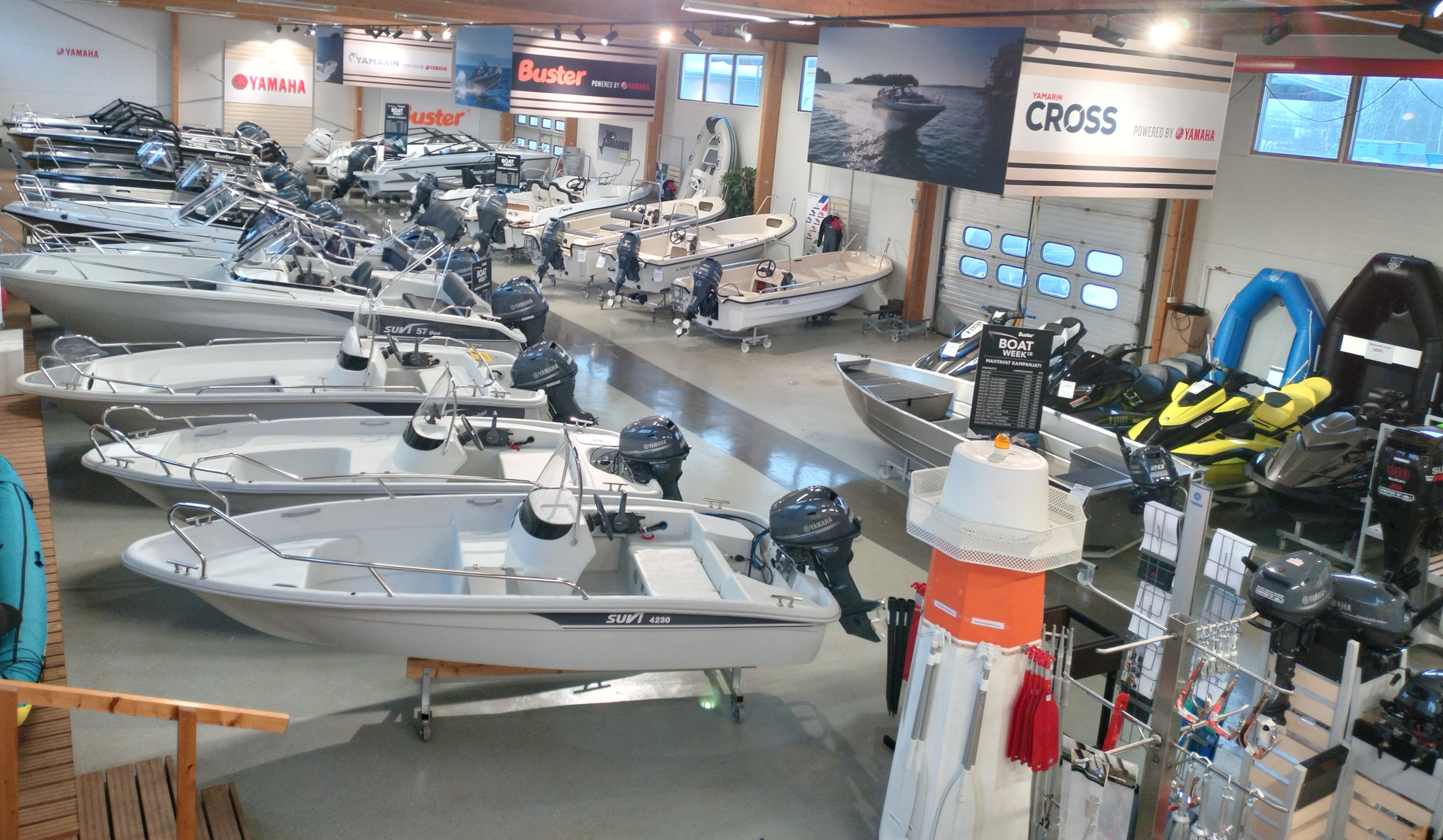 Veneporin venenäyttelyhalli