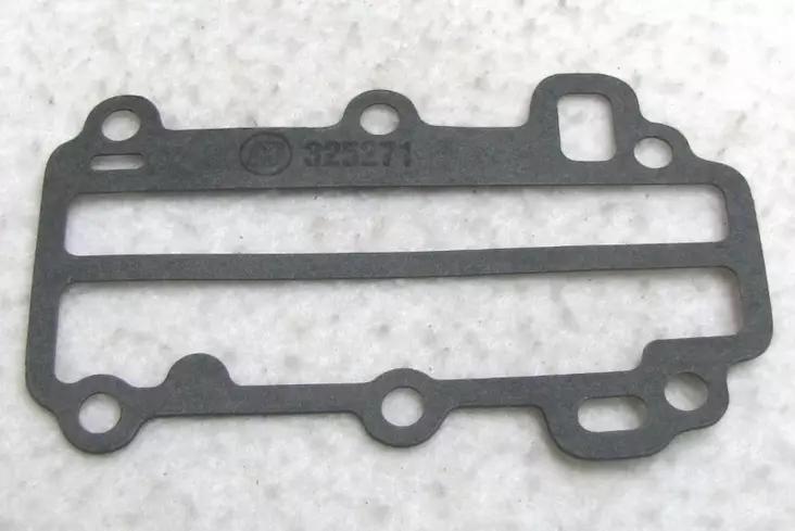 Tiiviste/Gasket Cover Evinrude/Johnson 5-8hv - Evinrude/Johnson osat perämoottoreille - 51020 - 1