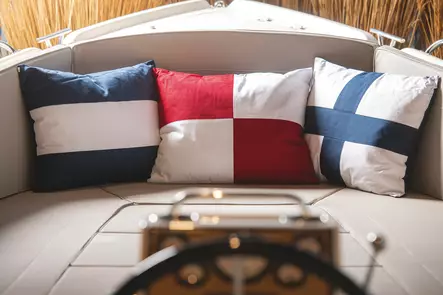 TYYNY VIESTILIPPU - J - Lahjatavarat - M9515008690 - 2