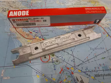 Anodi Yamaha Runkoon Bracket 40H-90A F80A F100A - Yamaha sinkkianodit - 6210 - 1