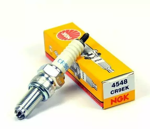 Sytytystulppa CR9EK Yamaha Moto 947010040300 - Yamaha muut - 22670 - 1