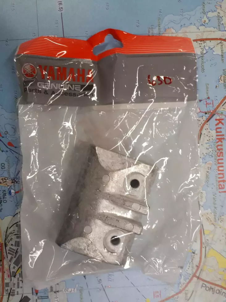 Anodi Yamaha runkoon Bracket 40V 50H F40A F50A FT50B - Yamaha sinkkianodit - 16471 - 1