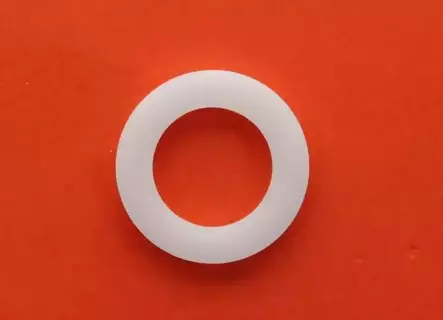 Muoviprikka Vesiputkeen/Washer Suzuki DF60-DF140 DT90-DT225 - Suzuki osat perämoottorille - 42921 - 1