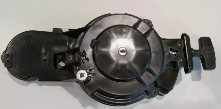 Käsikäynnistyslaite/Starter Assy Recoil Suzuki DF9.9 DF15 (2004-2009) - Suzuki osat perämoottorille - 43011 - 1