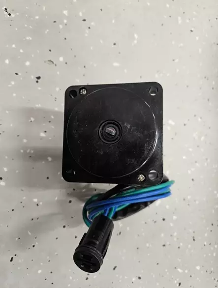 Trimmimoottori/Trim Motor Honda 75-90hv (97-06) 115-130hv (00-05) - Varaosat ja lisävarusteet - 51012 - 1