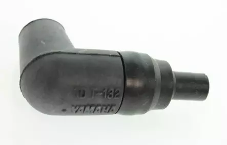 Tulpan Hattu/Spark Plug Cap Assembly Yamaha 2-130hv 2-Tahti - Yamaha muut - 6172 - 1