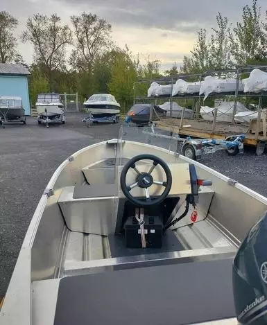 Vaihtovene Buster Mini Sport 2023 Yamaha F9.9 2022 sähköstartilla pressu - Käytetyt veneet - 40733 - 2