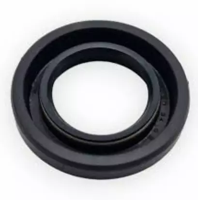Stefa Potkuriakseli/Oil Seal (20X34X6.5) Suzuki DF25A DF30A - Suzuki osat perämoottorille - 50833 - 1