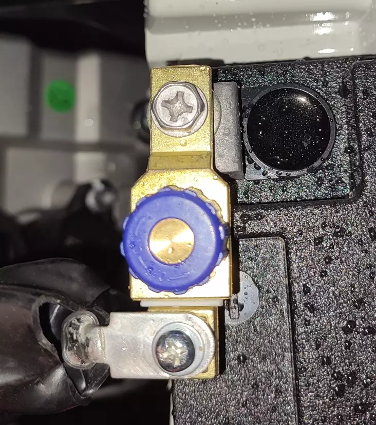 Bronco Päävirtakytkin yleismalli - Venesähkön asennustarvikkeet - D475143 - 1