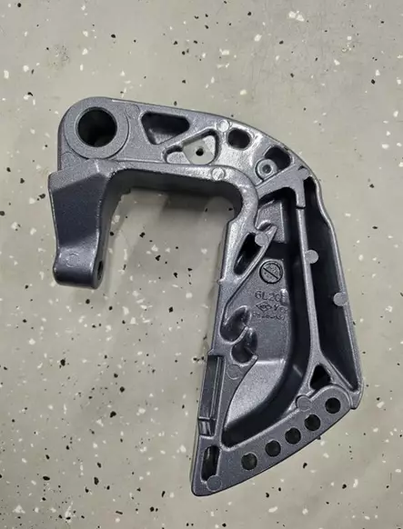 Moottorikannatin/Bracket Clamp Yamaha 20D 25N - Yamaha osat perämoottoreille - 50624 - 1