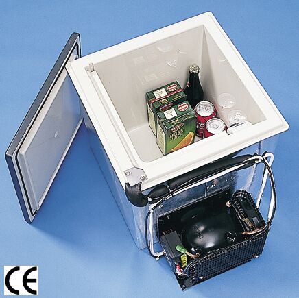 KYLMÄLAATIKKO 40L 12/24V - Veneen LVI - M9514047114 - 1