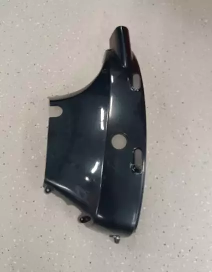 KÄYTETTY-Cover Side Port Black Suzuki DF40 DF50 - Suzuki osat perämoottorille - 42804 - 1