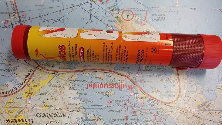 Laskuvarjoraketti Ikaros, punainen - Turvallisuus- ja katsastusvarusteet - M9517088015 - 1