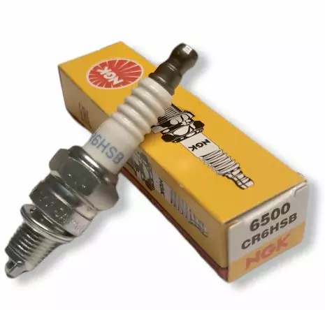 Sytytystulppa CR6HSB Yamaha 4-T F2.5B/F4B/F5A/F6C 947020037200 - Yamaha muut - 24715 - 1