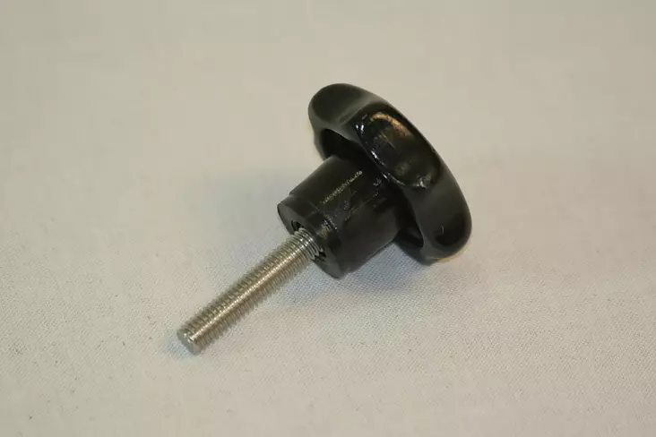 BUSTER. ajokuomun käsipyörä 6X28mm - Venemerkkien alkuperäisosat - 15046 - 1
