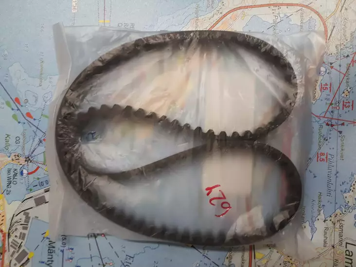 Jakohihna V-Belt Yamaha F40A F50A-D F60A 4-sylinteri koneet - Yamaha jakohihnat - 5856 - 1