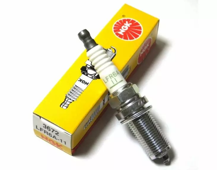 Sytytystulppa LFR6A-11 Yamaha 4-T 947020040000 - Yamaha muut - 9618 - 1