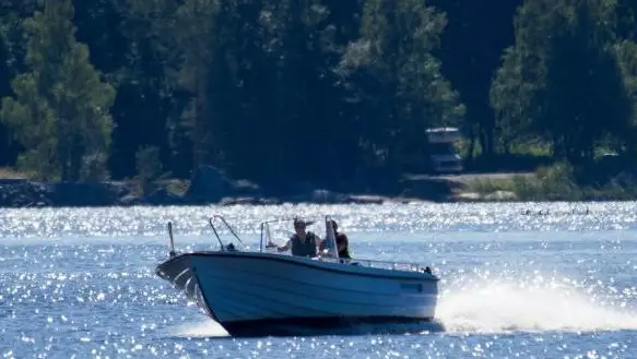 Rönnqvist 625X vene Ohjauspulpetti TL Keula-Kaiteet hydrauliohjaus - Rönnqvist Lasikuituveneet - 35268 - 1