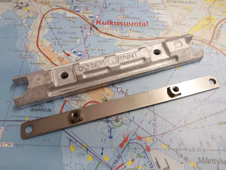 Anodi sarja Yamaha Runkoon sis. kiinnitysraudan - Yamaha sinkkianodit - 6209 - 1